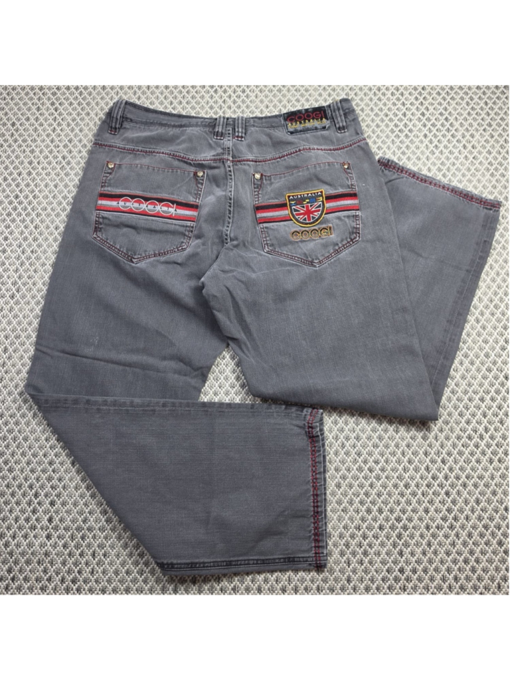 Coogi Australia Y2K Men’s Gray Embroidered Graphic Jeans W42 L35 Straight Leg
